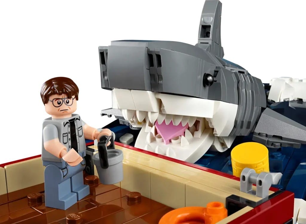 LEGO Jaws (21350): Recreate Spielberg's Classic Thriller