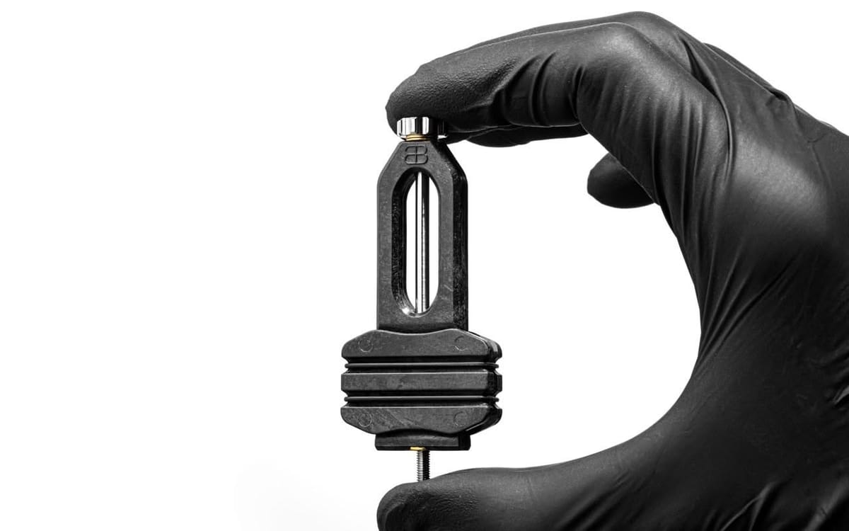 This $41 Tool Stops You From Scratching Your Brake Pistons With a Screwdriver