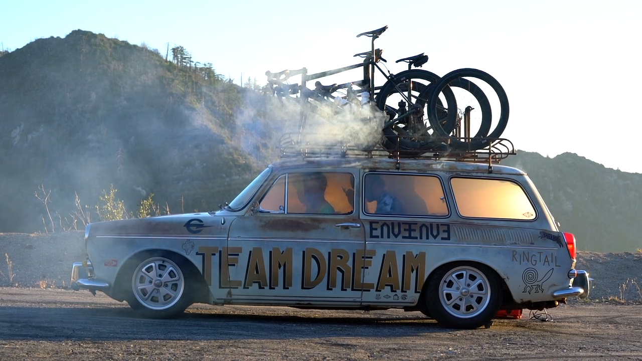 Team Dream's VW Square back gets smoked on the Mountain