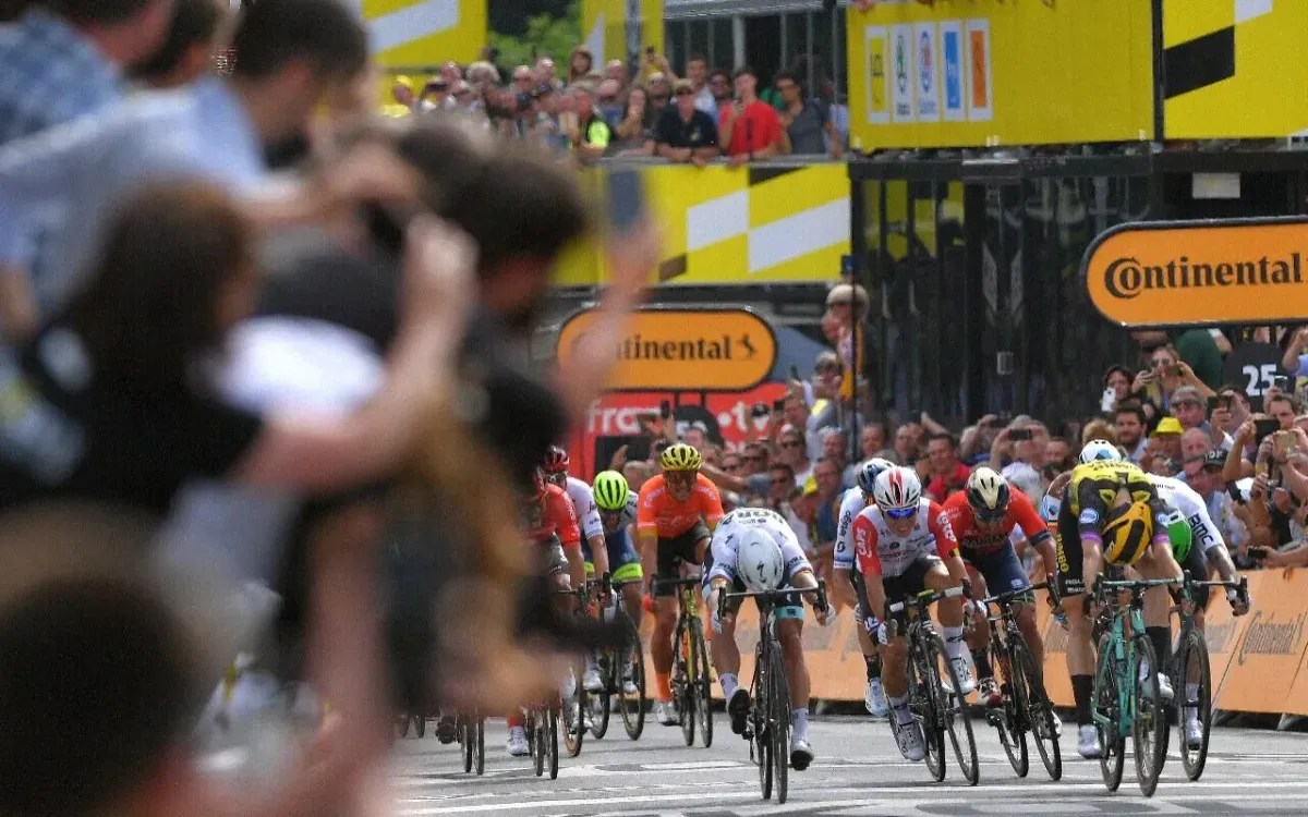 Teunissen Takes Surprise Stage 1 Victory at 2019 Tour de France