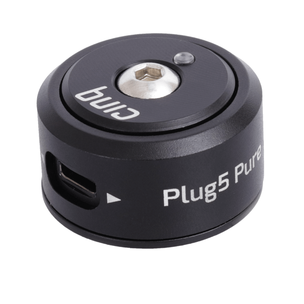 Cinq's Plug5 Pure Delivers USB Charging via Dynamo