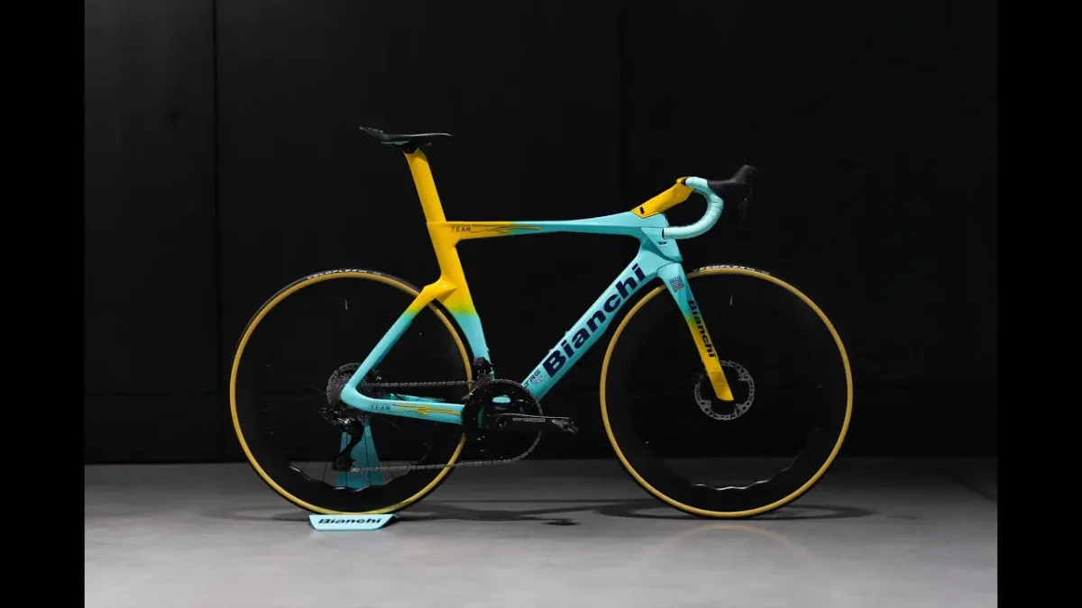 A Tribute on Two Wheels: Bianchi's Special Edition Oltre RC Honors Marco Pantani's 1998 Victories