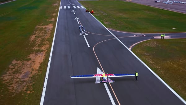 6,500 Watts to Fly: Red Bull–BORA–Hansgrohe Tows a Glider