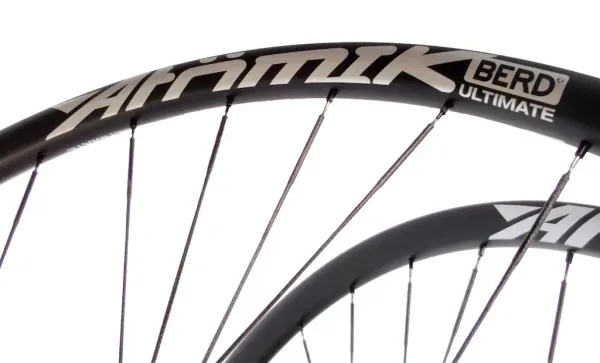 Atomik Carbon Announces Ultralight Gravel/MTB Wheelsets with UHMWPE Spokes from Berd