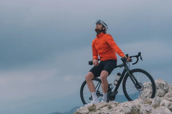 1 Million Vertical Meters: Jack Thompson First to 'reach space' in One Year of Riding
